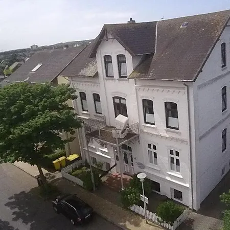 بيت ضيافة Kapitaenshaus-lassen-zimmer-kajuete *
